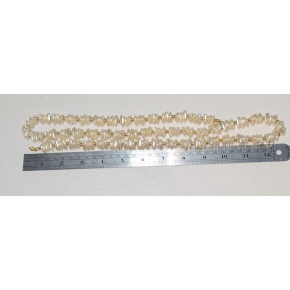 Vintage Victorian Long Cream Shell Bead Necklace Barrel Screw Clasp - Picture 2 of 7